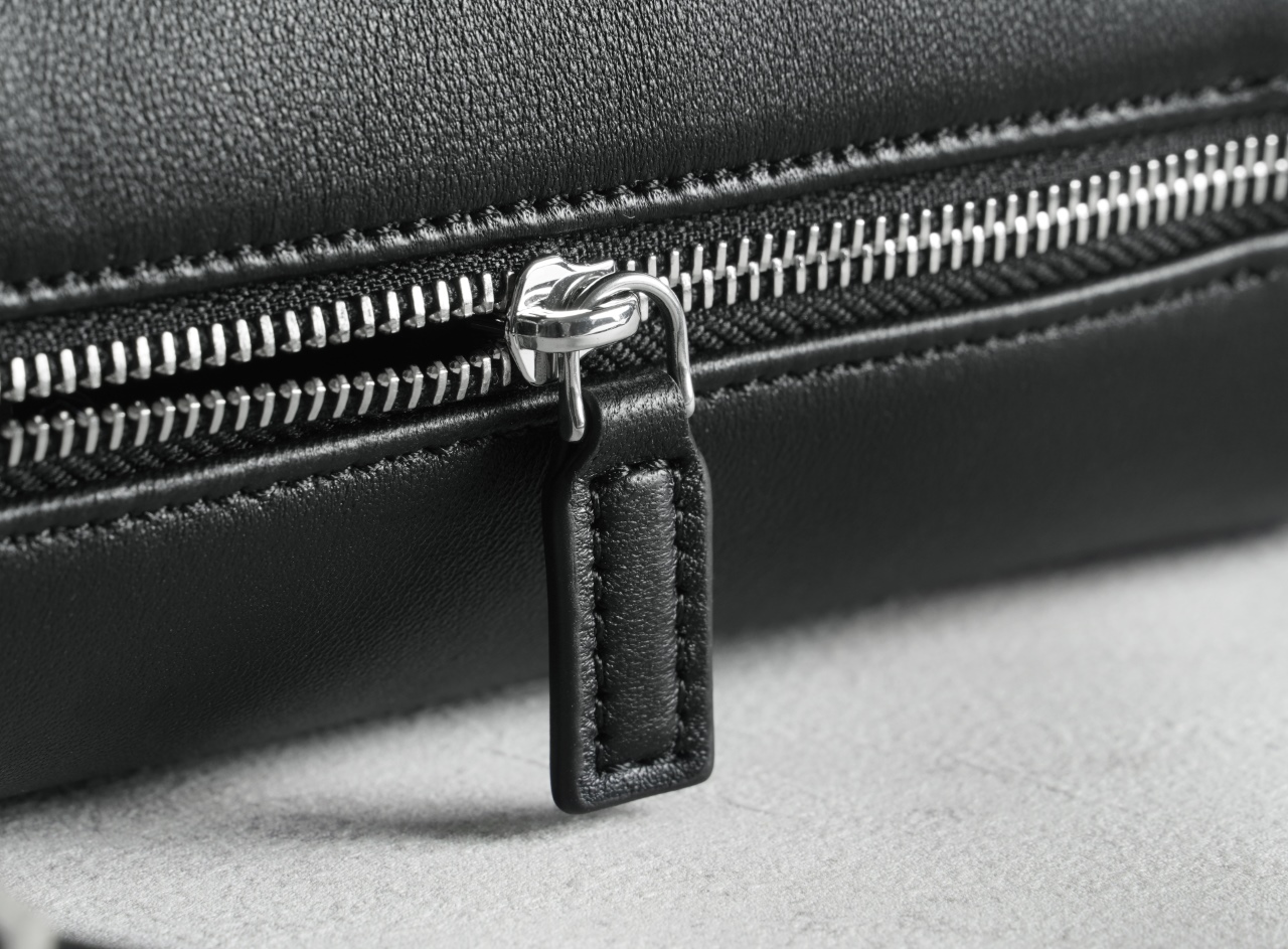 Damska minimalistyczna skórzan – Luxury Bags Quiet recenzja i cena